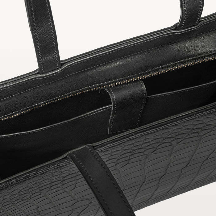 Braemar Tote in Midnight Black Alligator By Vivo Bags