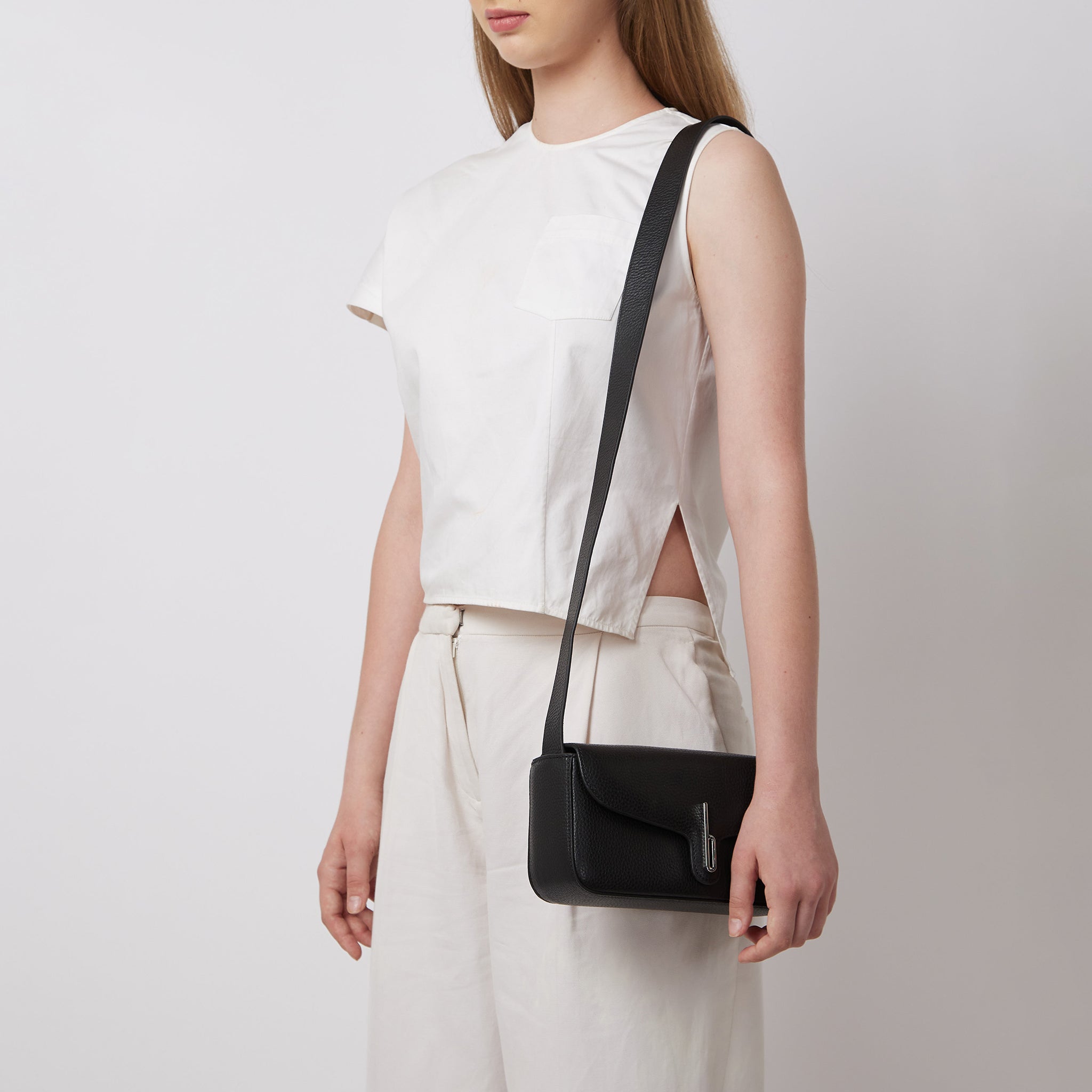 Claudia Crossbody Pebble Black