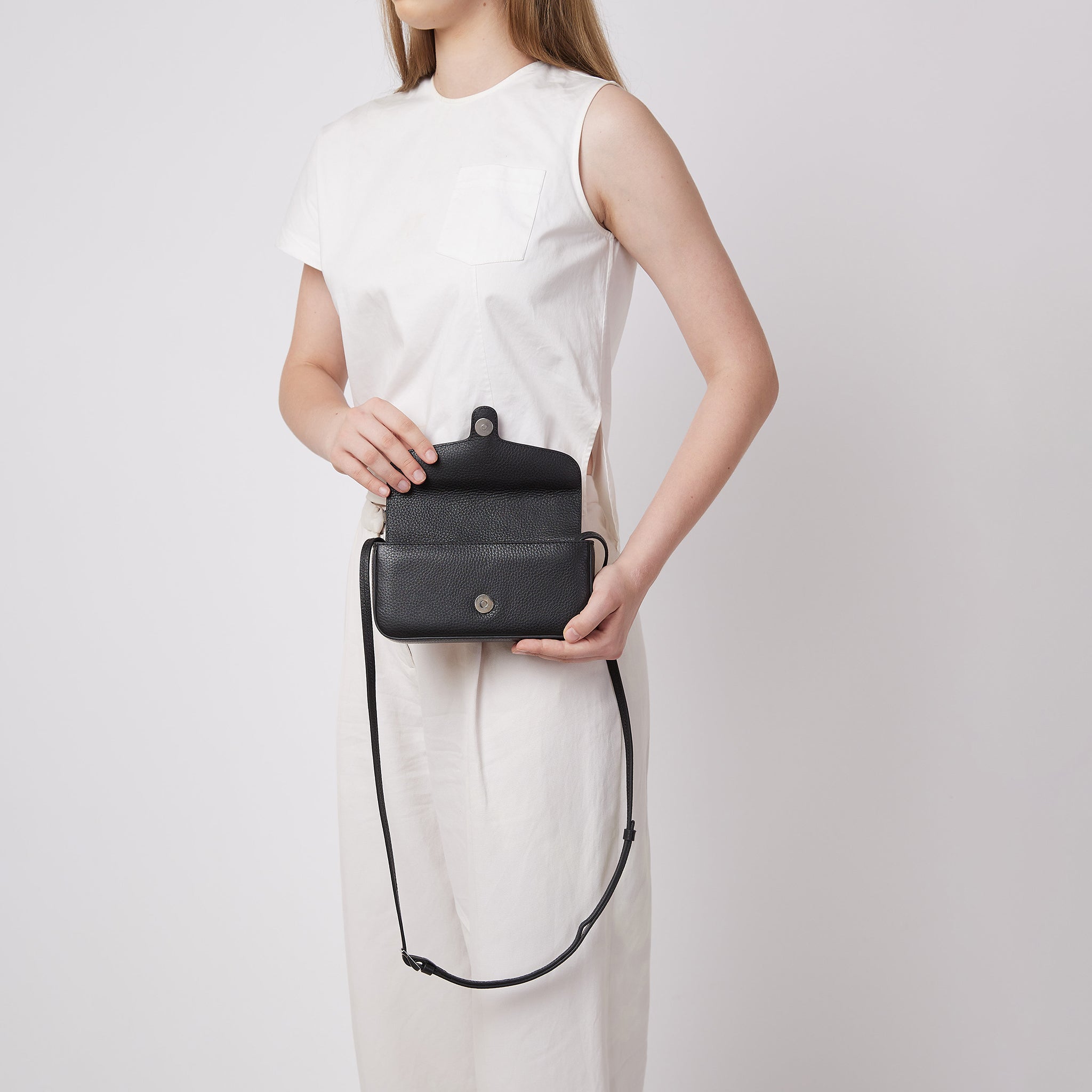 Claudia Mini Crossbody Pebble Black