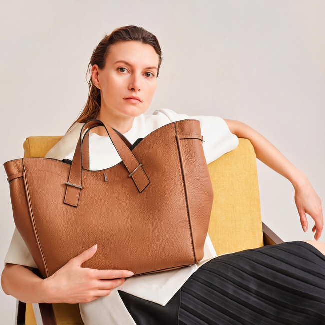 GRETA TOTE PEBBLE CLAY Main Image