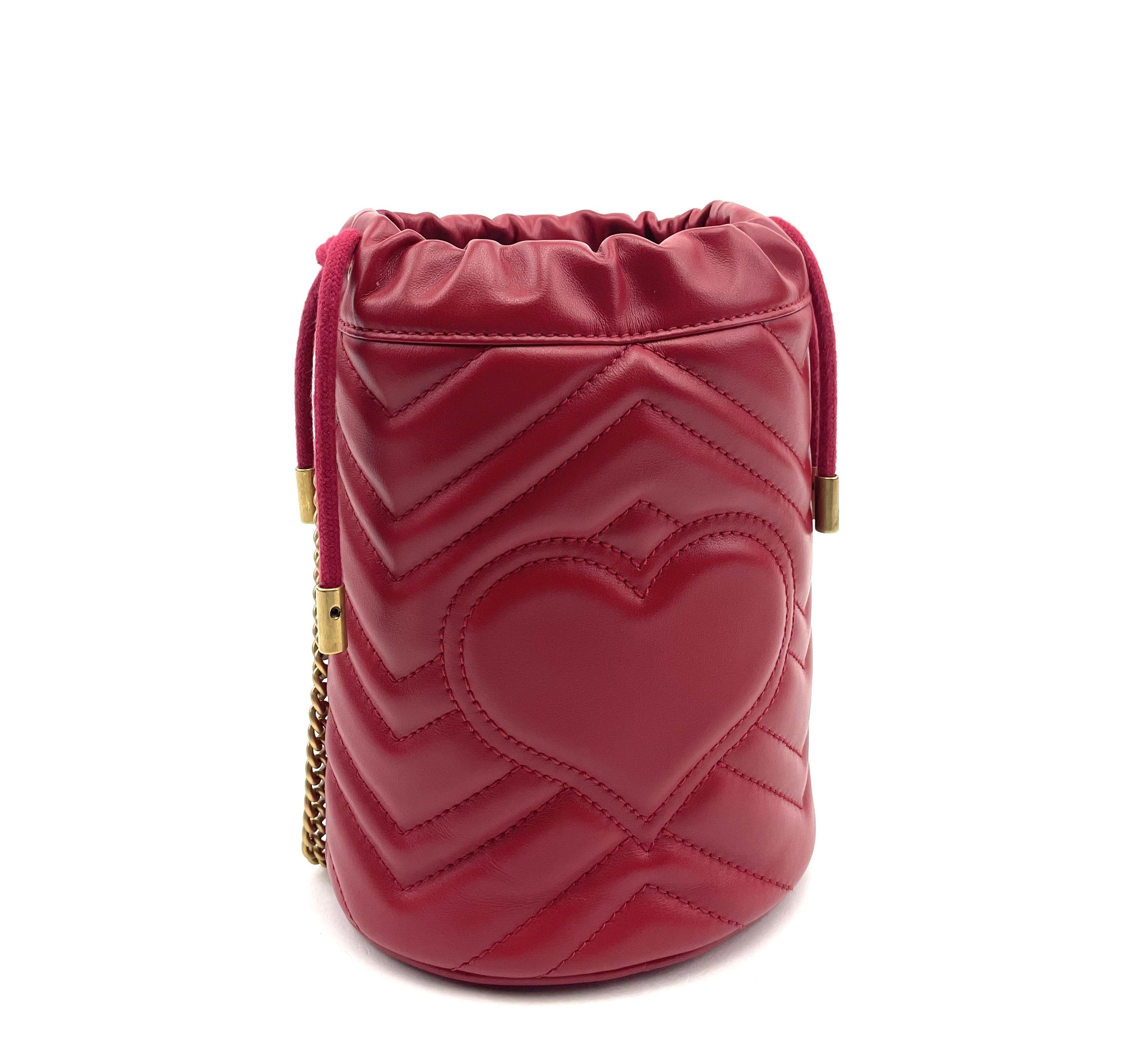 Matelasse Mini GG Marmont 2.0 Bucket Bag Red