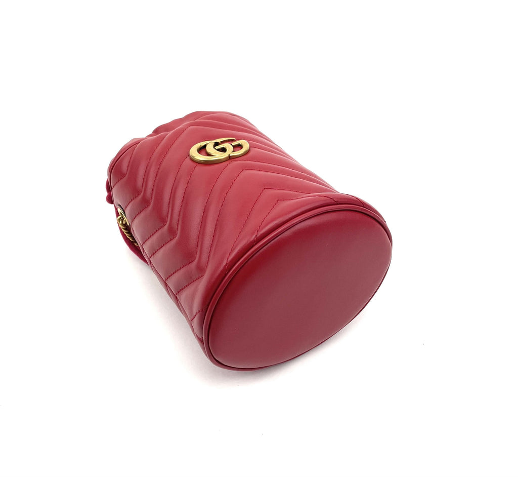 Matelasse Mini GG Marmont 2.0 Bucket Bag Red