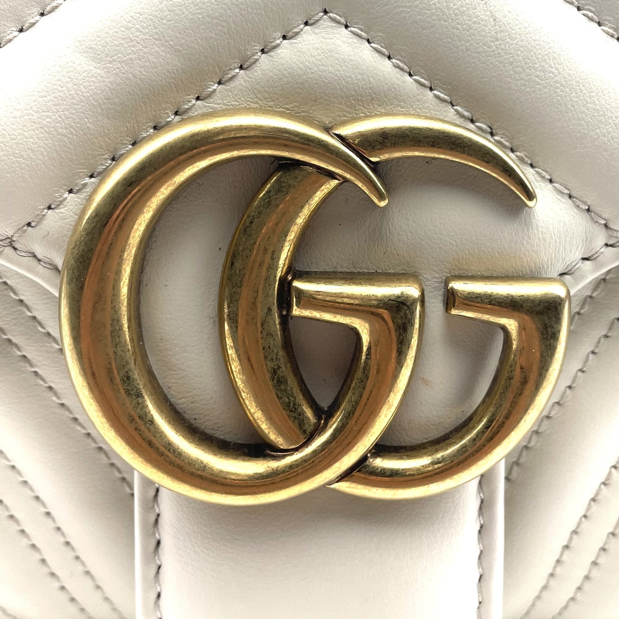 Medium GG Marmont Matelassé Shoulder Bag