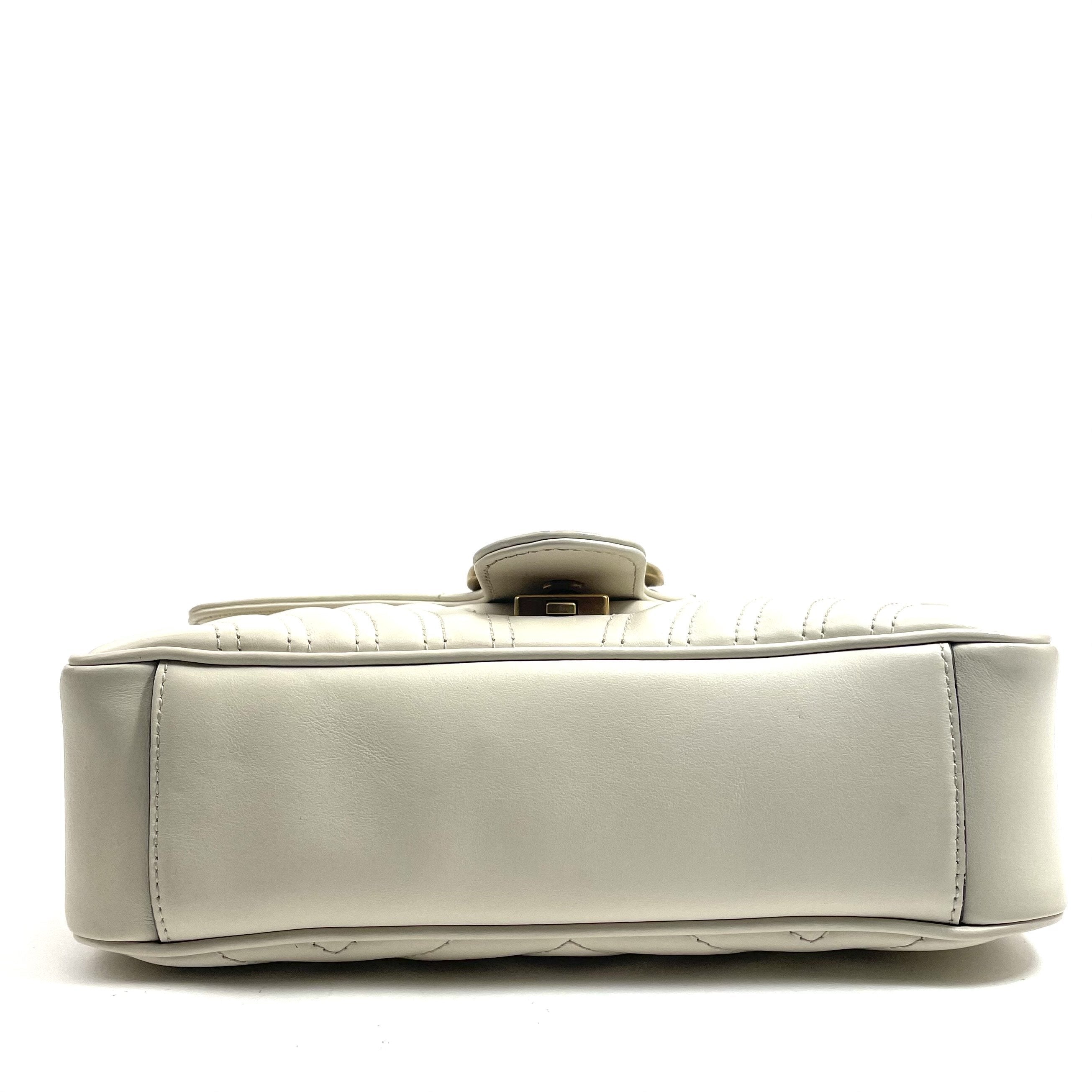 Medium GG Marmont Matelassé Shoulder Bag