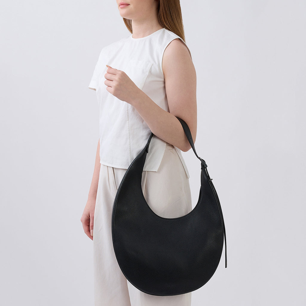 INA CRESCENT BAG LARGE PEBBLE BLACK