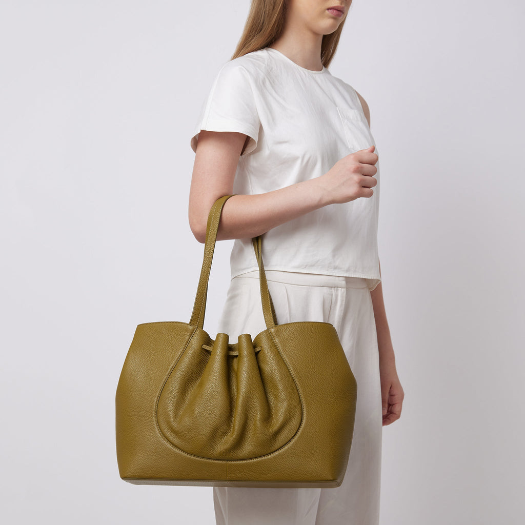 KATRINA TOTE LARGE PEBBLE OLIVE