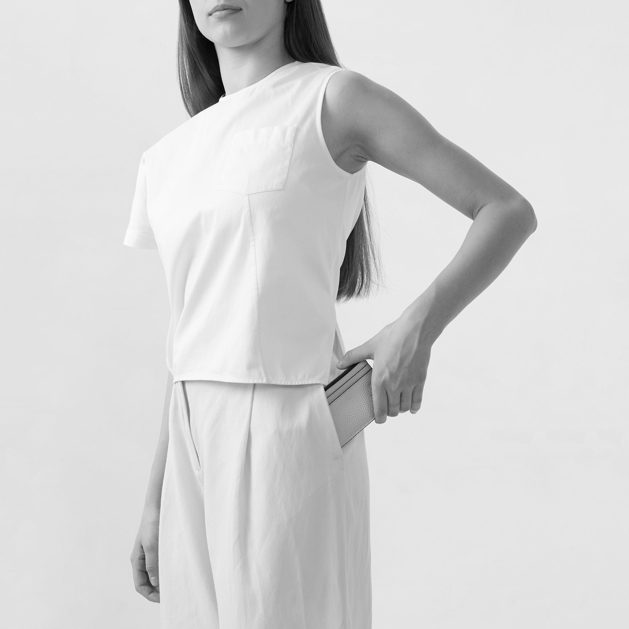 LARRY KEYCHAIN PEBBLE DARK BROWN