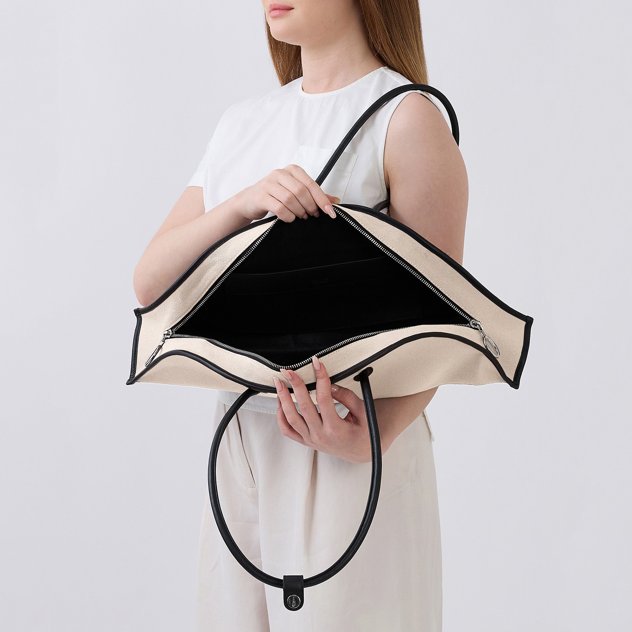 LAVERNE BAG CANVAS SAND/BLACK