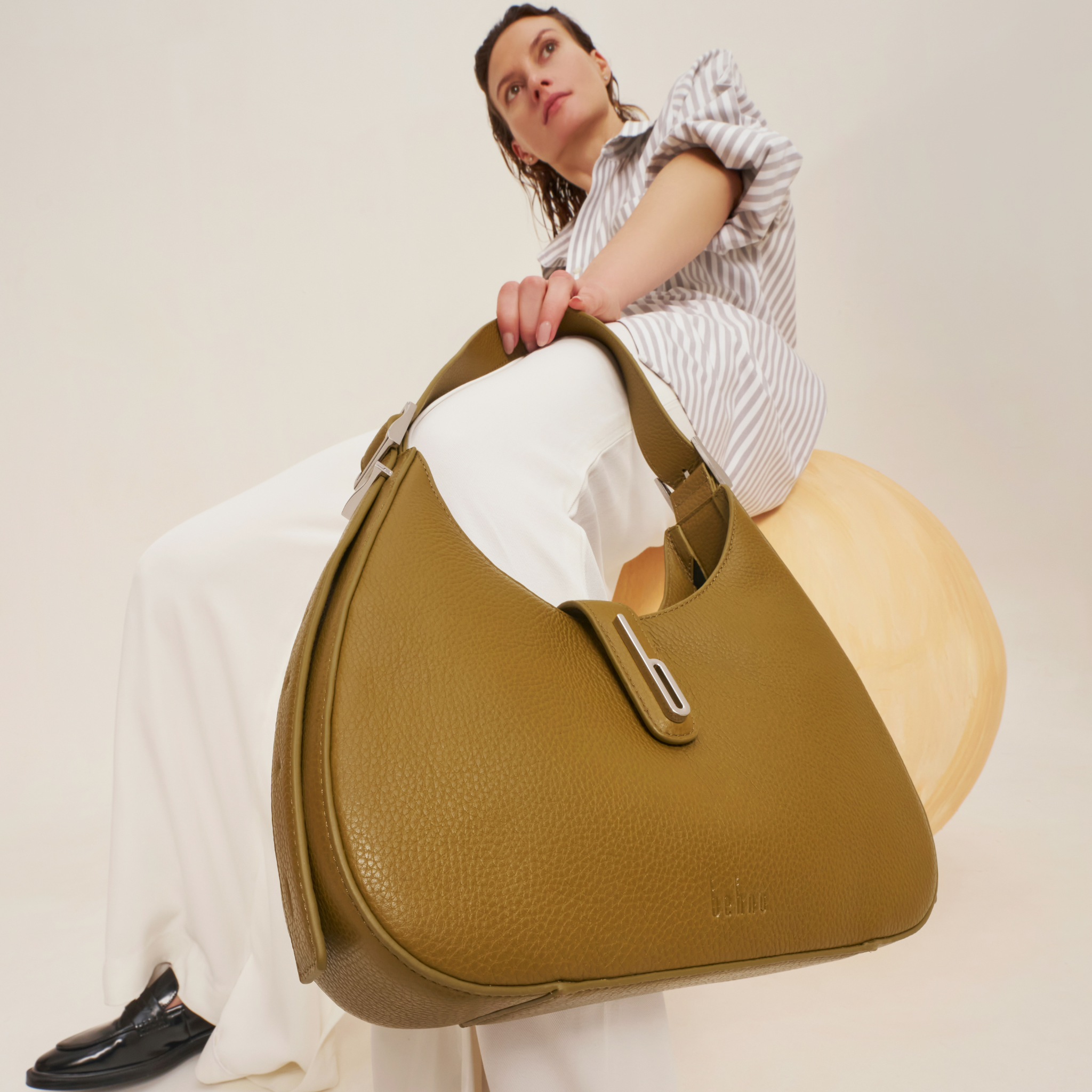 LEENA BAG PEBBLE OLIVE