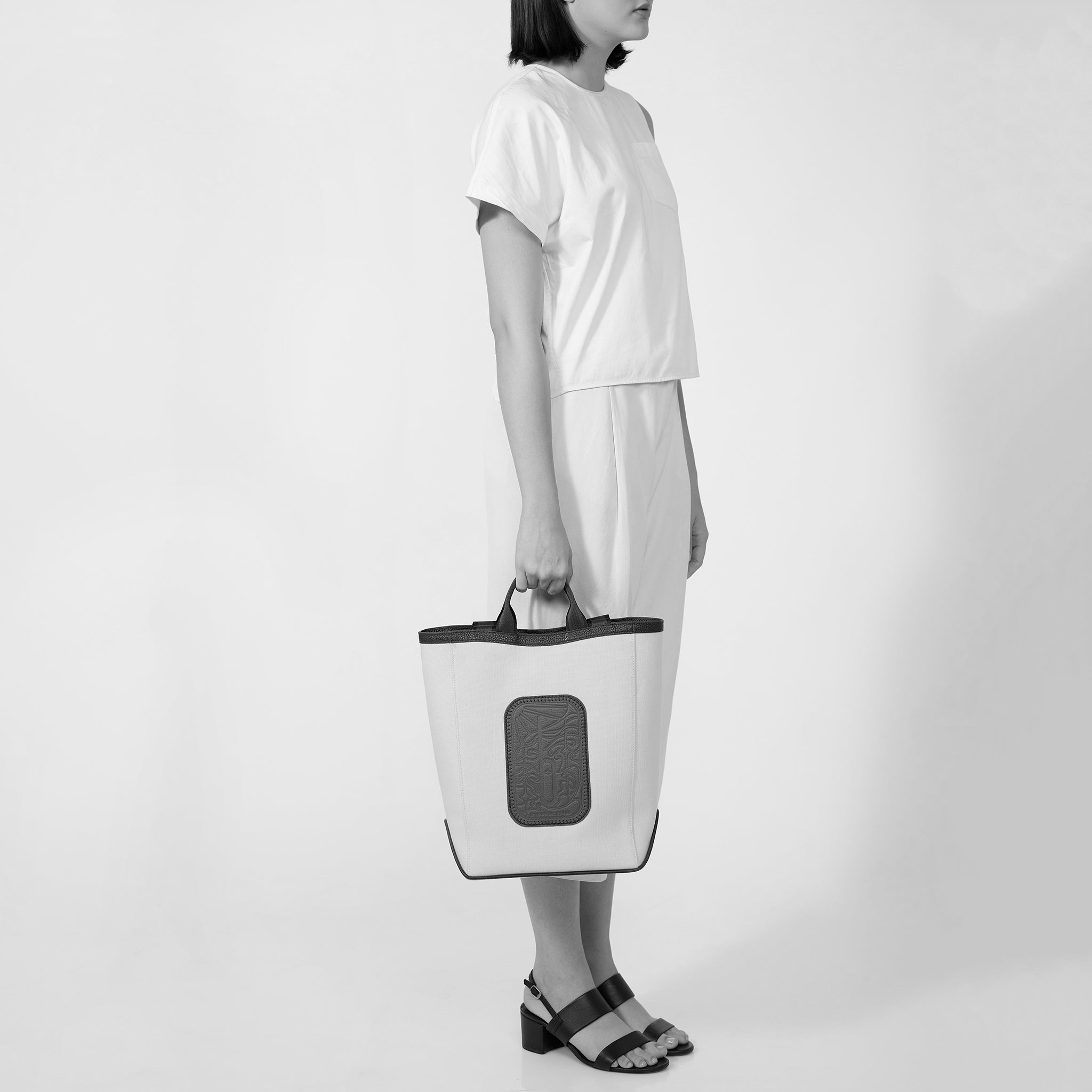 MAISON TOTE CANVAS SAND/CACAO