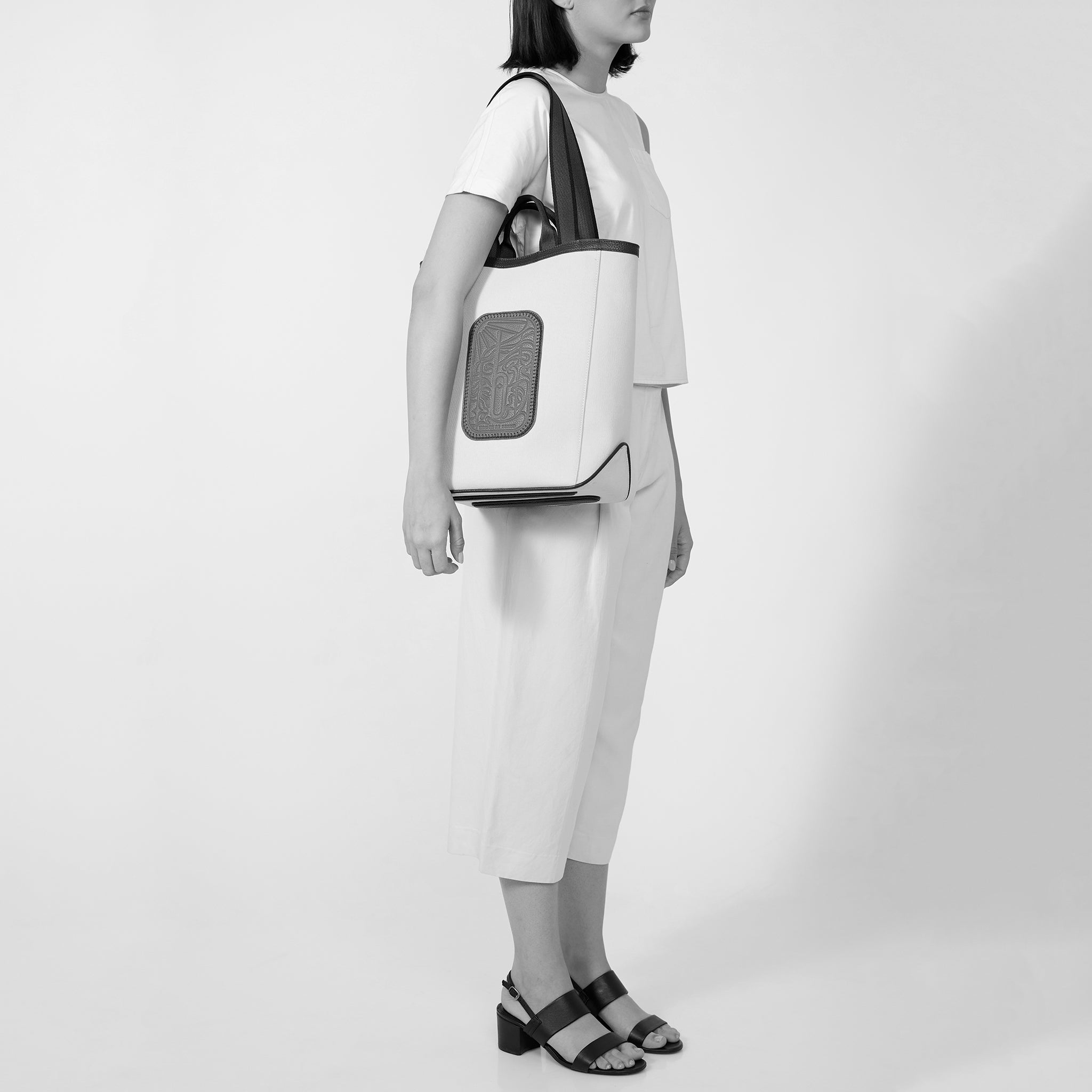 MAISON TOTE CANVAS SAND/CACAO