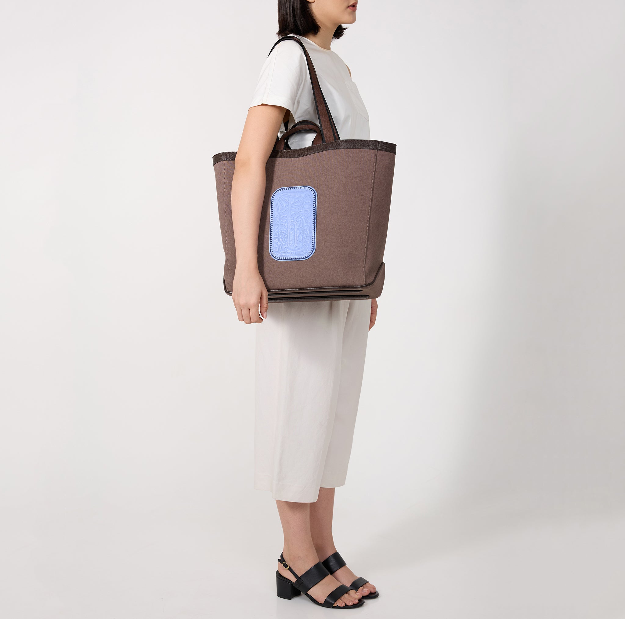 MAISON TOTE LARGE CANVAS CACAO/OCEAN BLUE