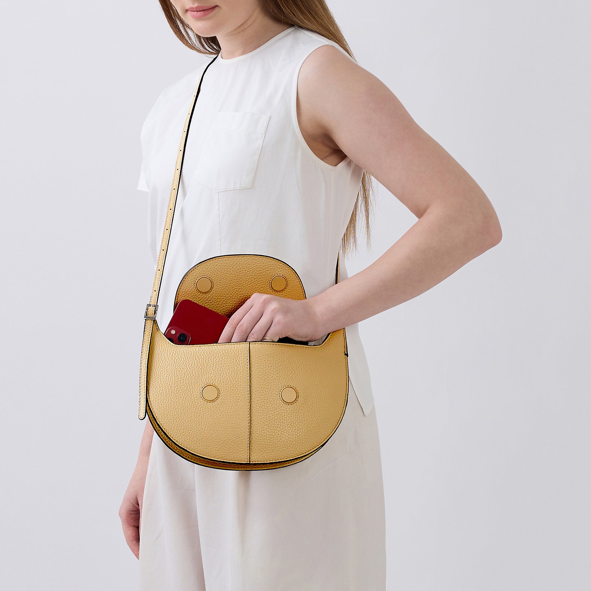 NADIA CROSSBODY PEBBLE BISQUE