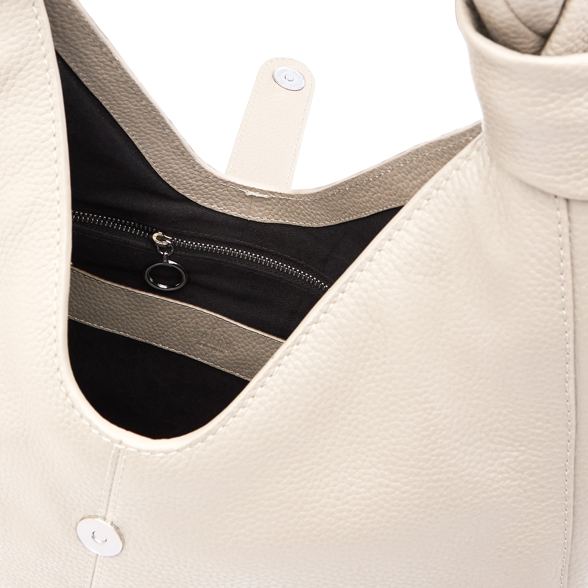 NELLI HOBO LARGE PEBBLE BONE