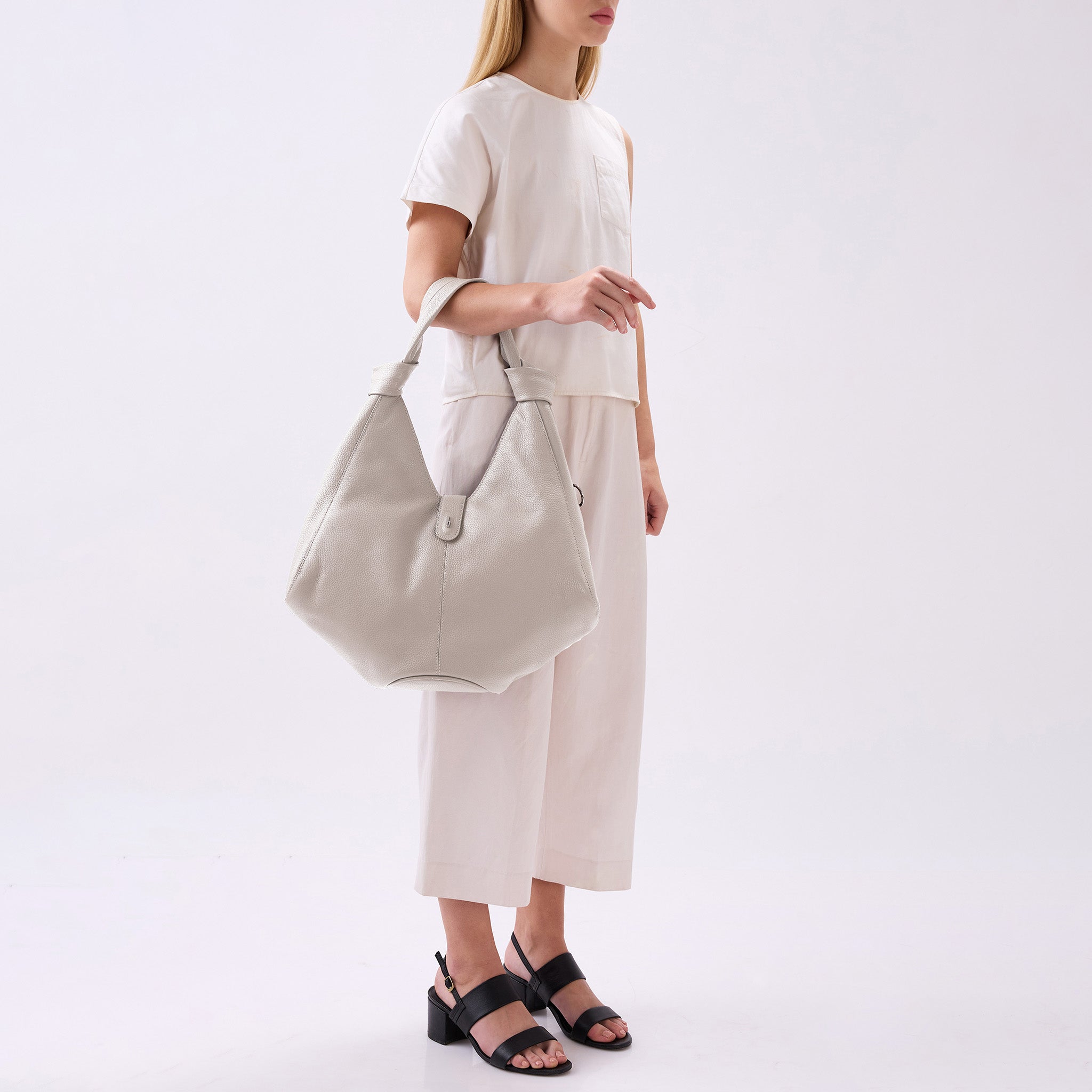 NELLI HOBO LARGE PEBBLE BONE