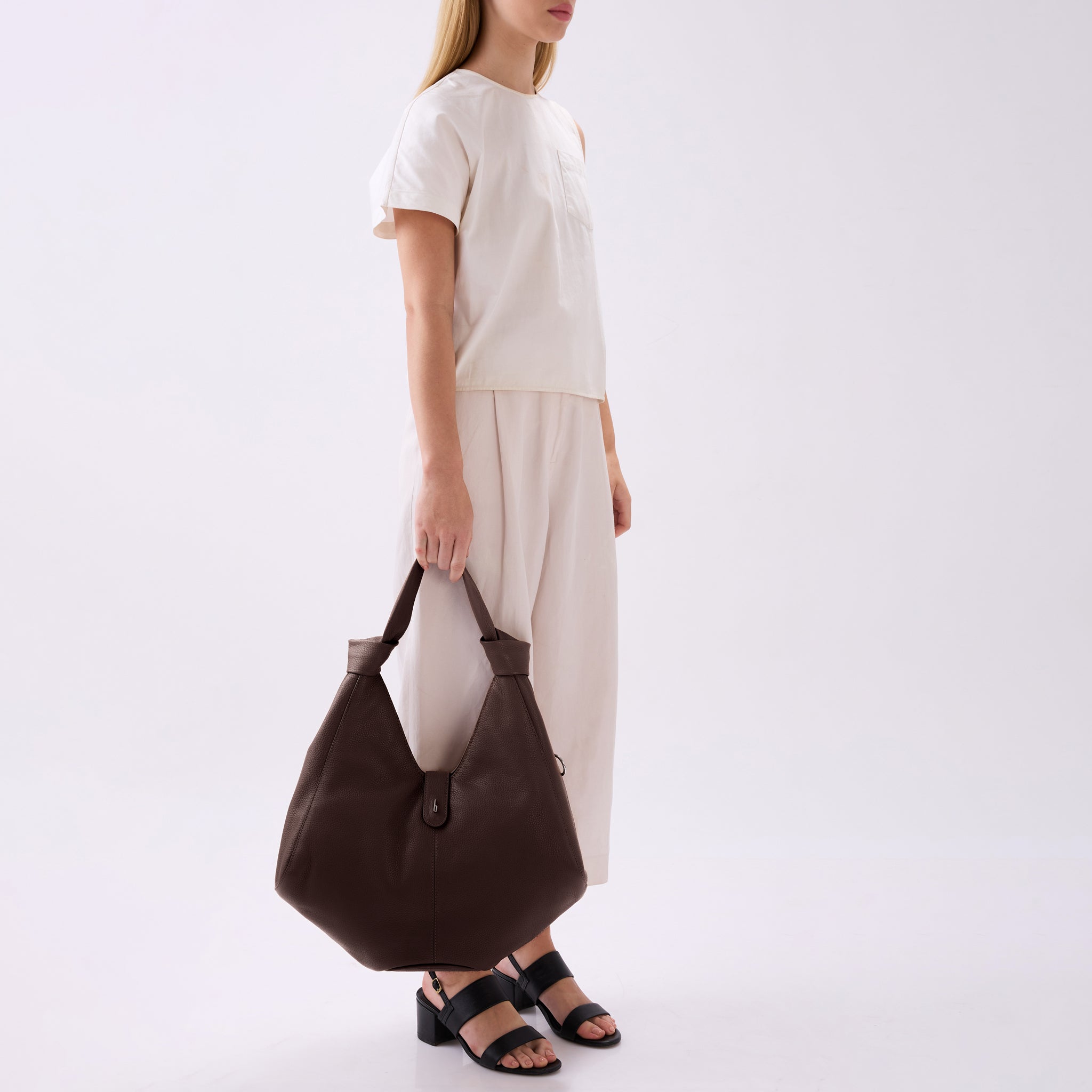 NELLI HOBO LARGE PEBBLE CACAO