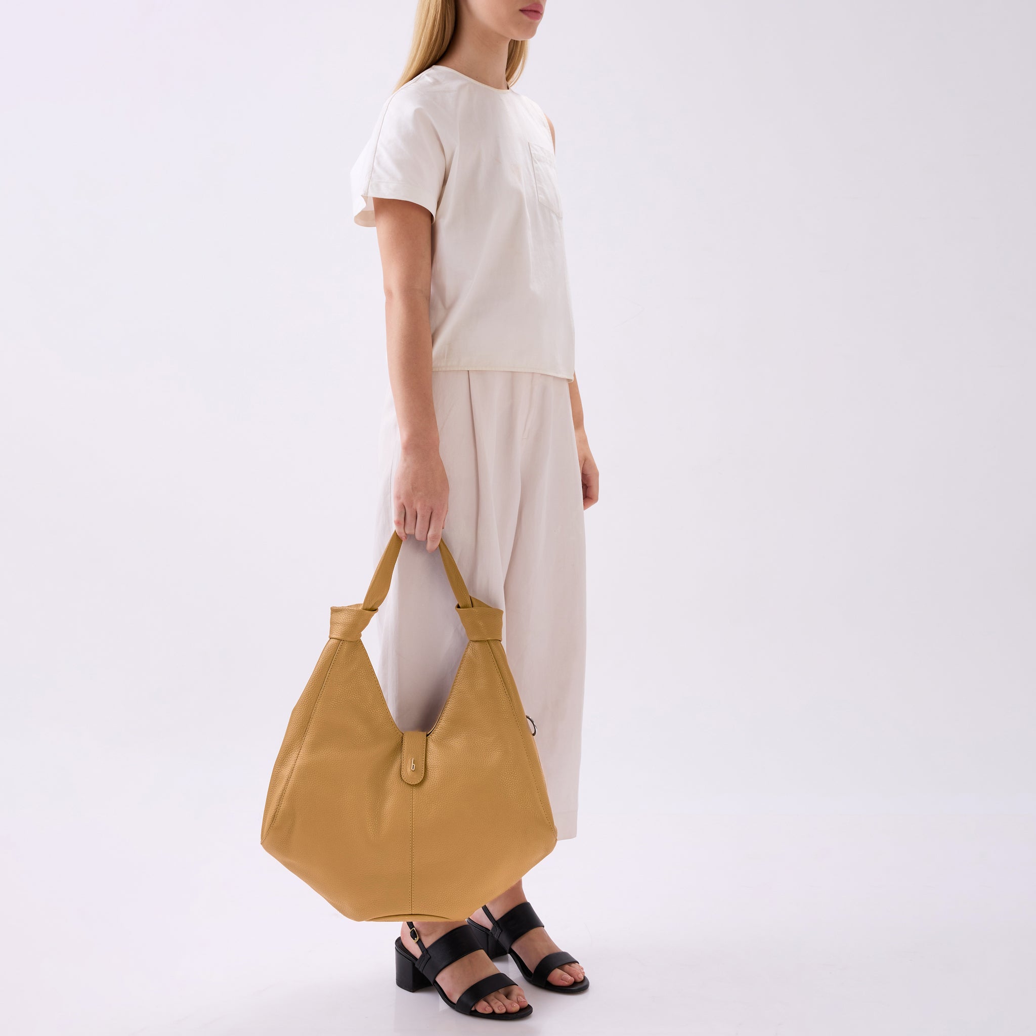 NELLI HOBO LARGE PEBBLE BISQUE