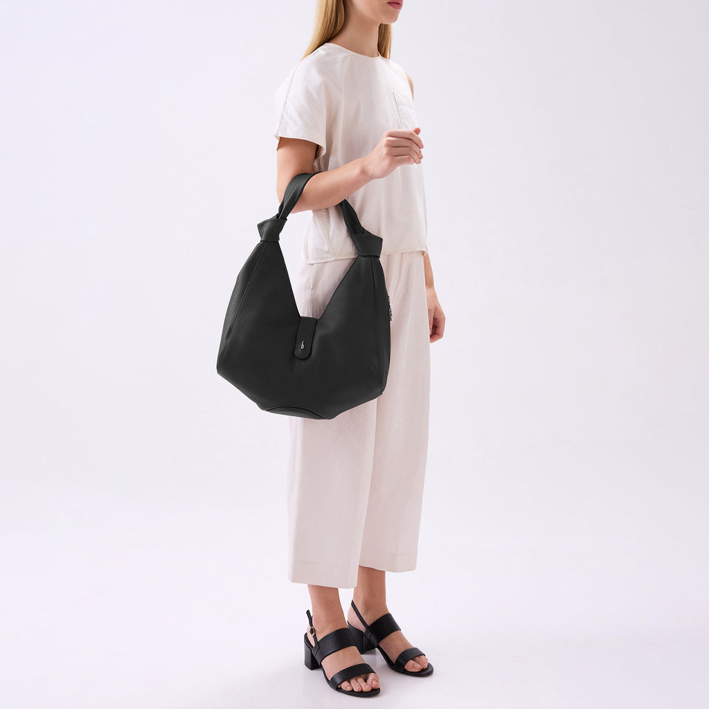NELLI HOBO PEBBLE BLACK