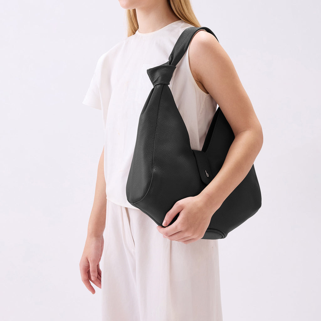 NELLI HOBO PEBBLE BLACK