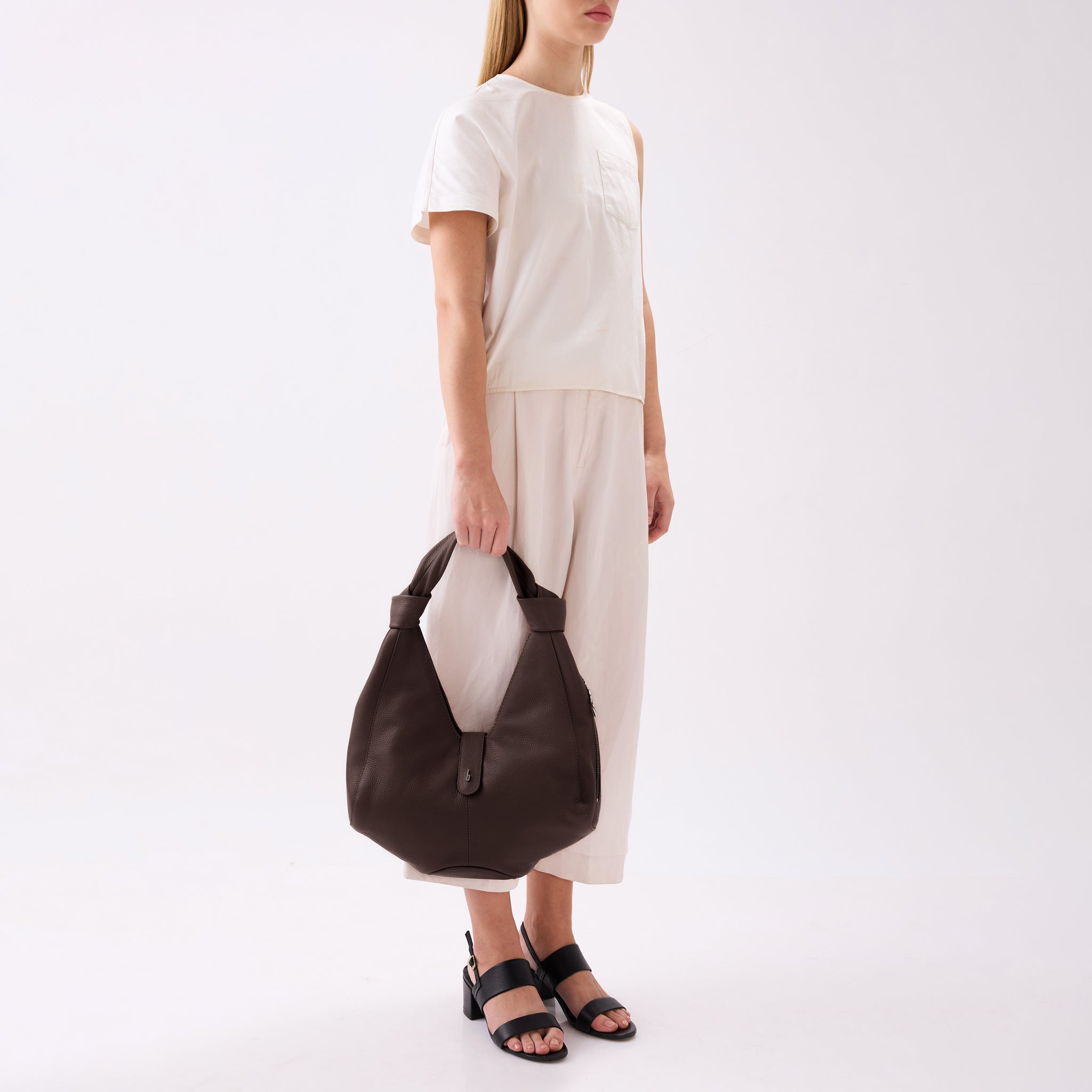 NELLI HOBO PEBBLE CACAO