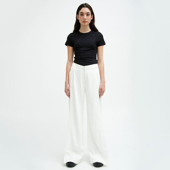 'THE SOFTEST TEE' WOMENS FITTED SHORT-SLEEVE BLACK Main Image