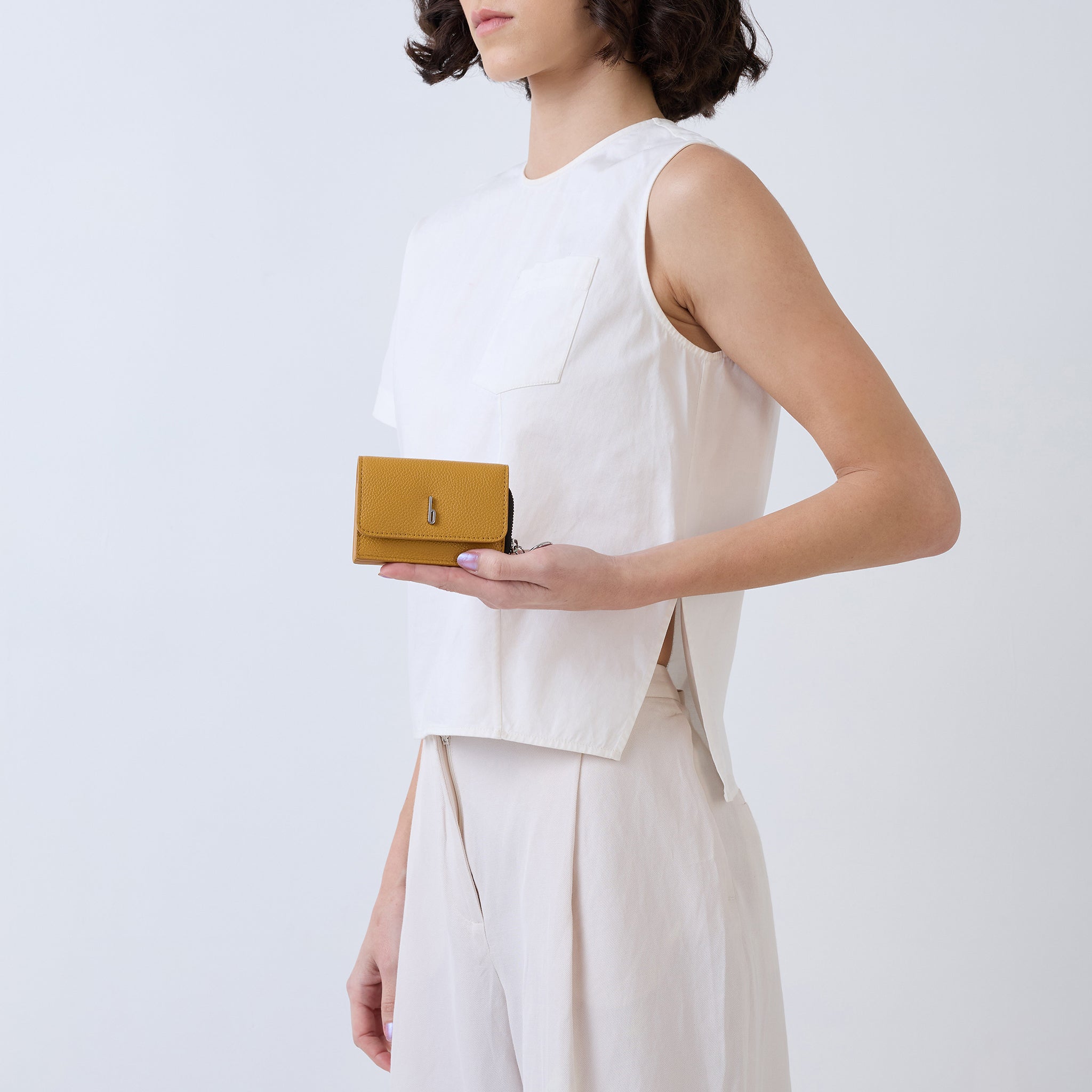 SHERYL WALLET PEBBLE MUSTARD