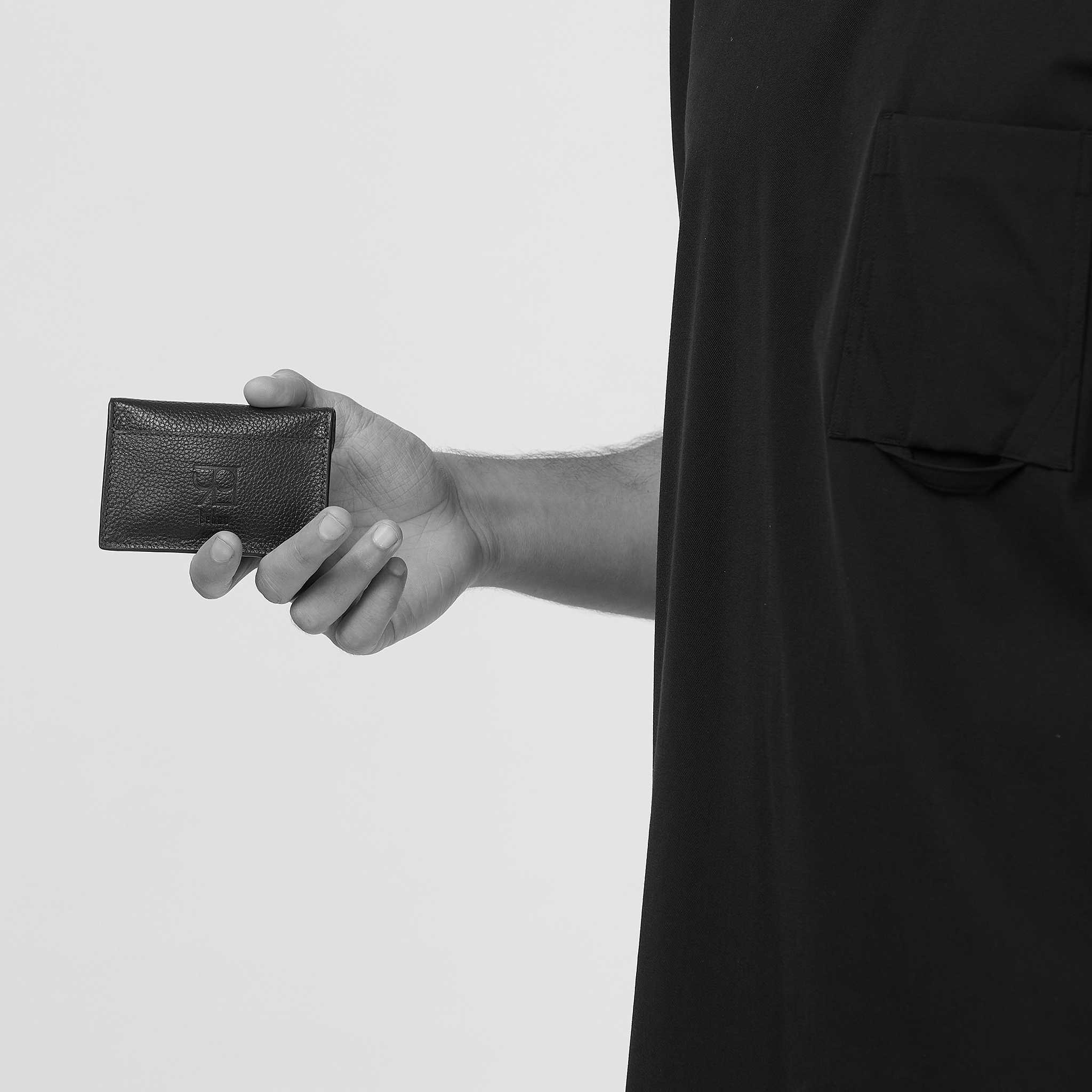 SHIV CARDHOLDER PEBBLE LEMONGRASS