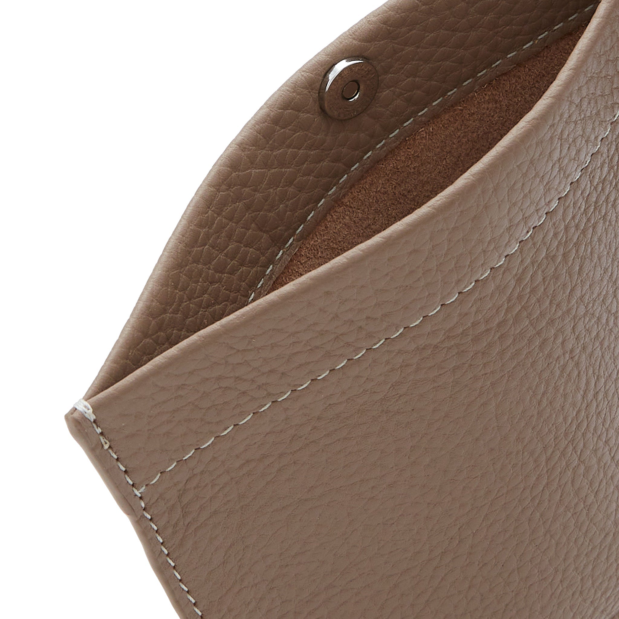 RILEY PASSPORT POUCH PEBBLE HEARTH